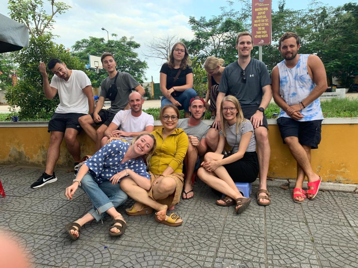 Cheerful Hoi An Hostel ภายนอก รูปภาพ