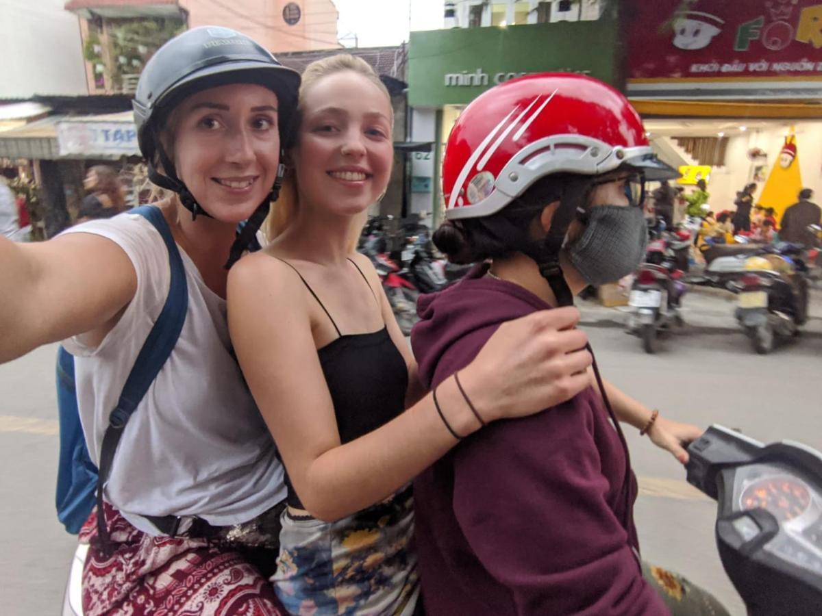 Cheerful Hoi An Hostel ภายนอก รูปภาพ