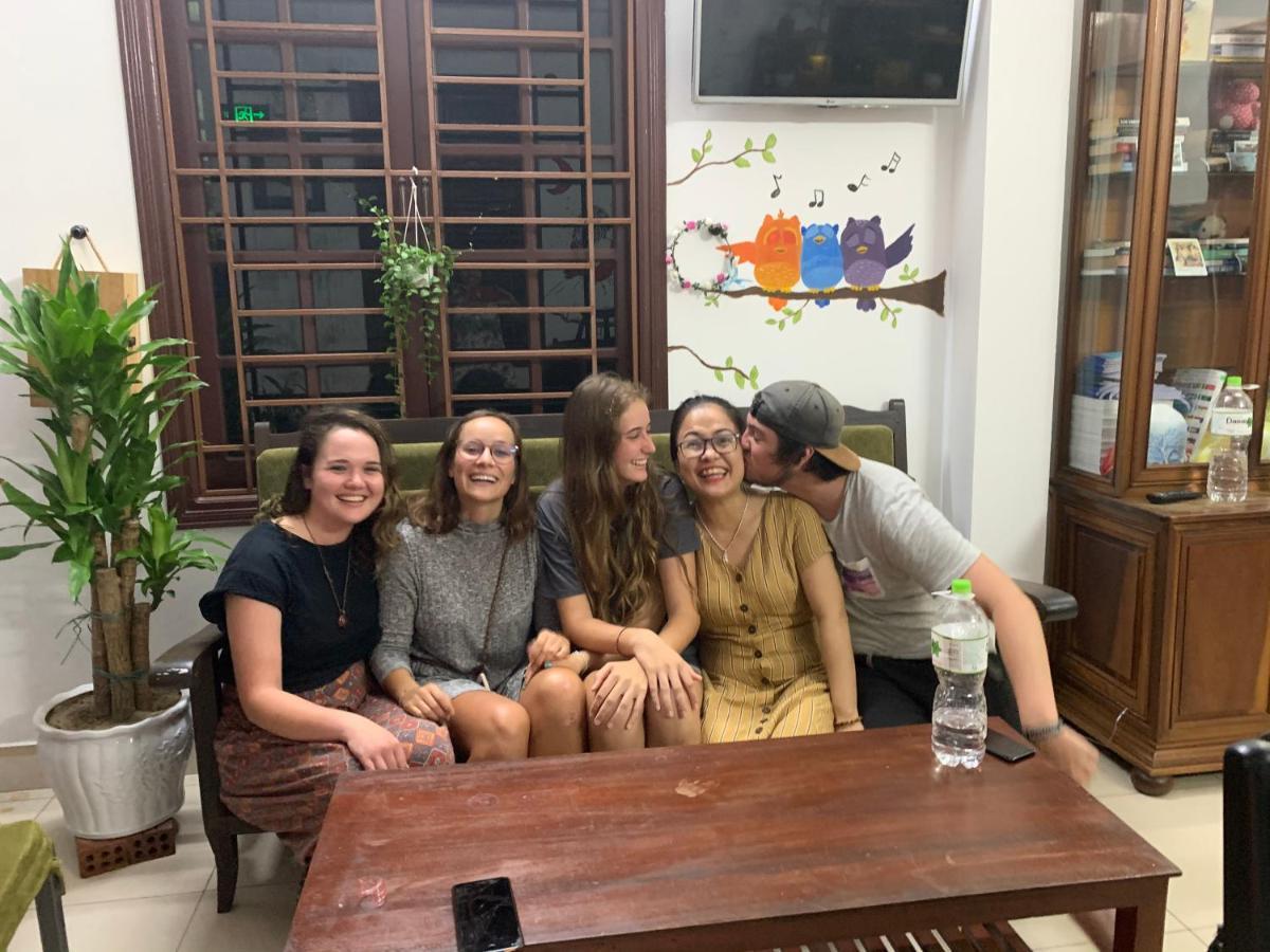 Cheerful Hoi An Hostel ภายนอก รูปภาพ