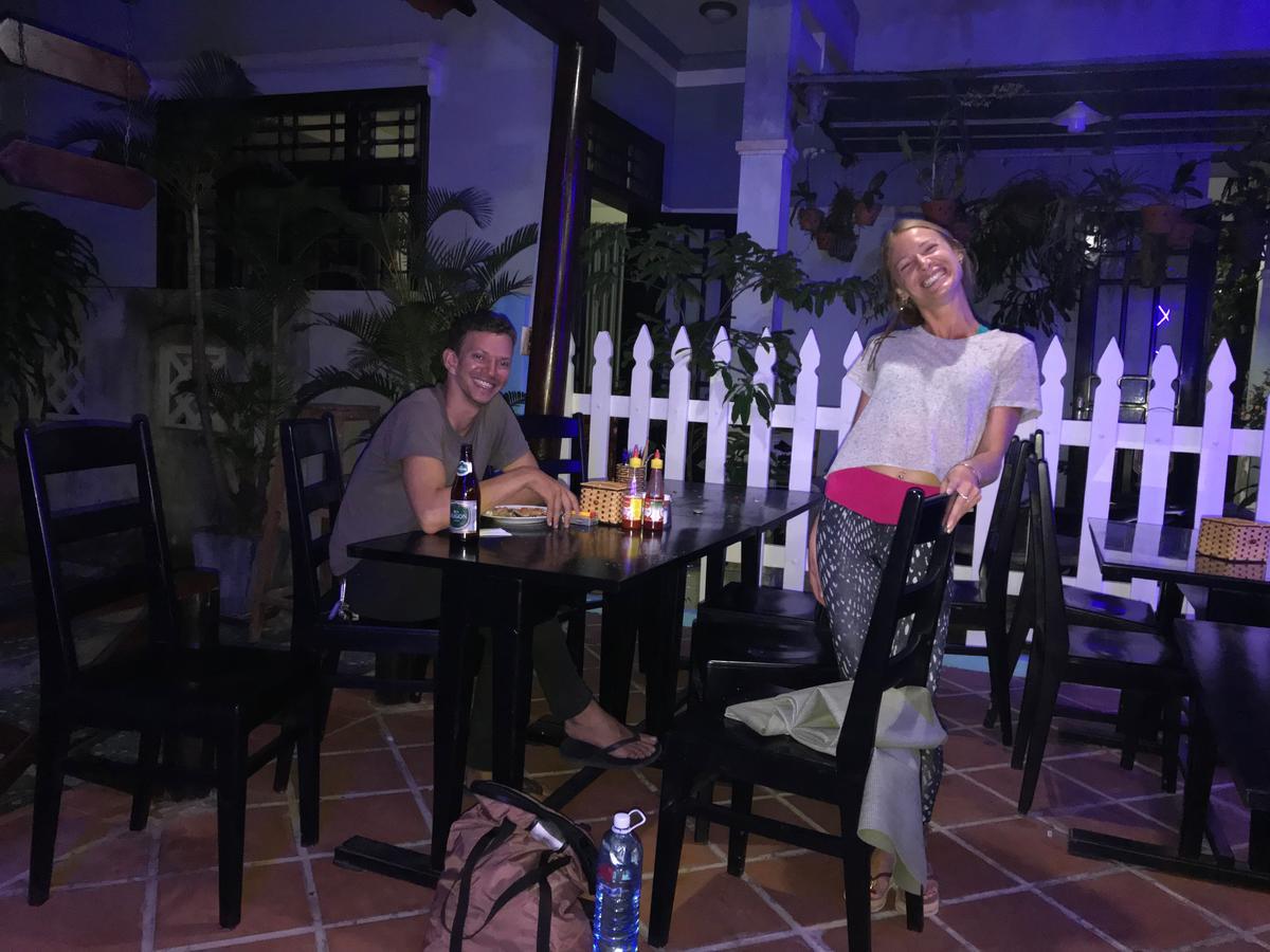 Cheerful Hoi An Hostel ภายนอก รูปภาพ