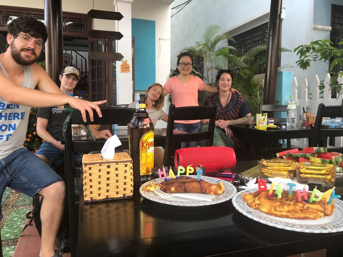 Cheerful Hoi An Hostel ภายนอก รูปภาพ